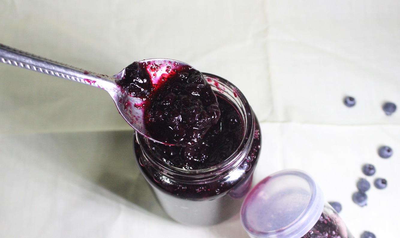 「食材」它是“天然花青素”，早晚喝一杯，皮肤光泽有弹性，45岁不显老！