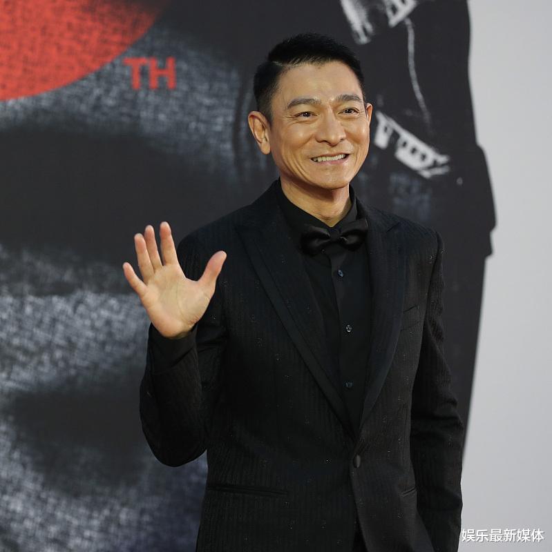 刘德华|刘德华醉酒时，写了一首歌，在华语乐坛红了几十年