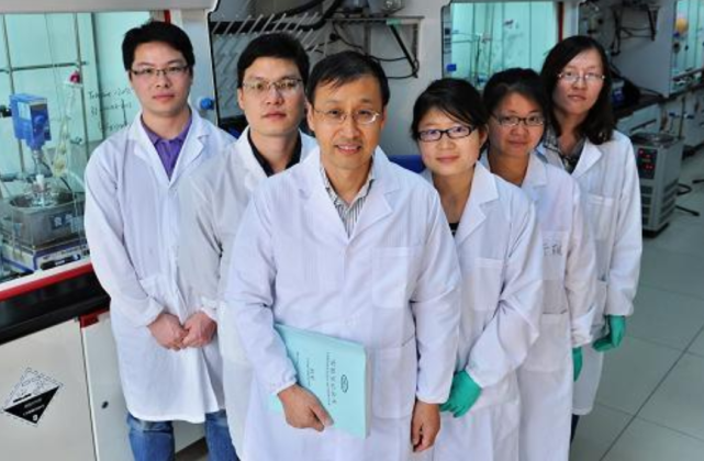 「发达国家」我国顶尖大学人才流失严重？看看外国优惠条件，你就知道为什么了