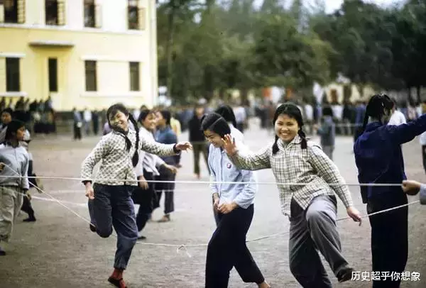 北京市：【老照片】几十年的新老照片对比，你想说什么？