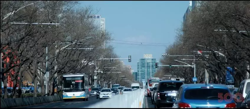 演唱会|成年人的不堪，被这部片拍绝了