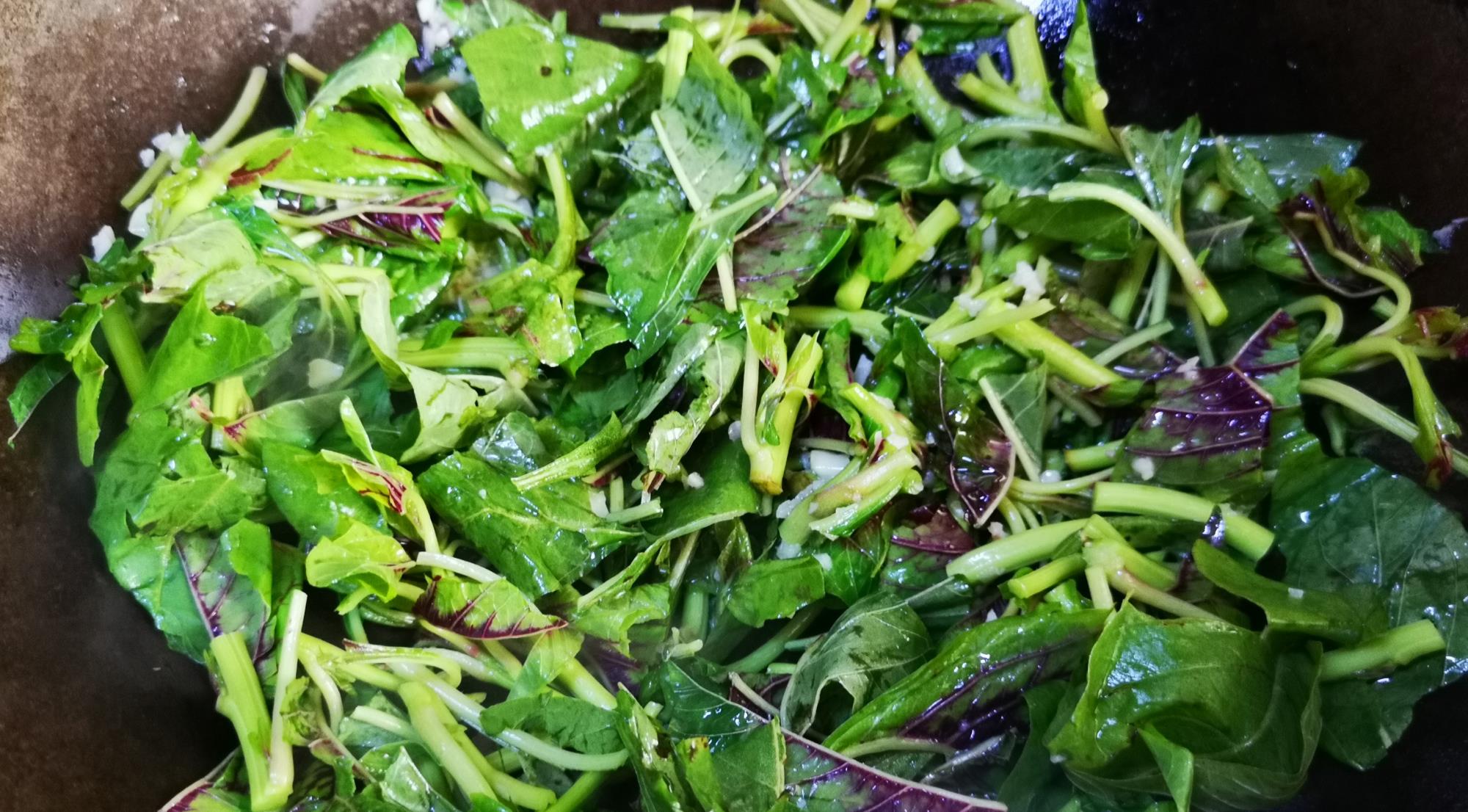 苋菜@它被称为“长寿菜”，它含铁是牛肉6倍，夏天吃正当季，好吃实惠