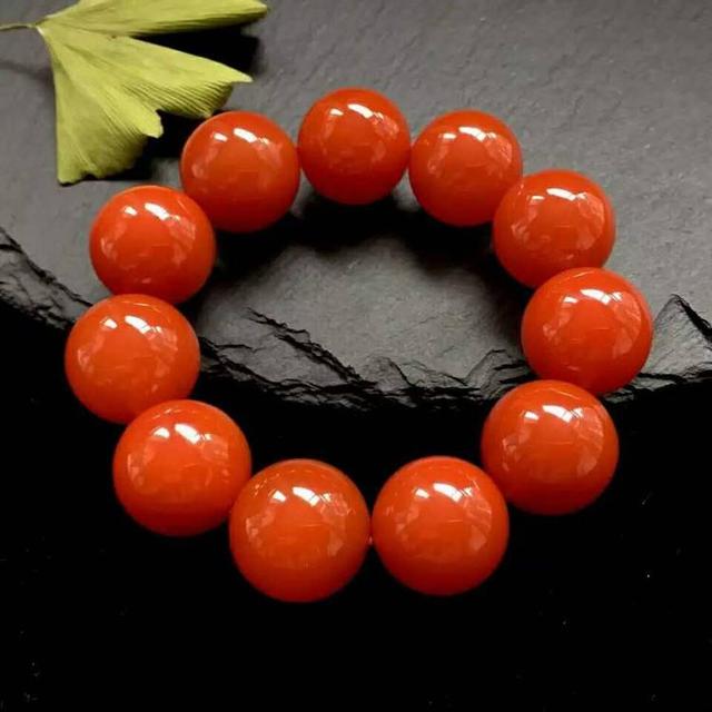 南红玛瑙@南红玛瑙，那一抹沁人心脾的红