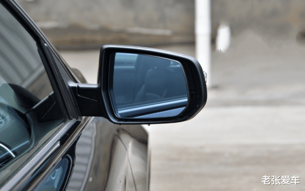 本田雅阁|从18万跌到11万，一年没白等，车长4米9油耗6，不买雅阁就买它