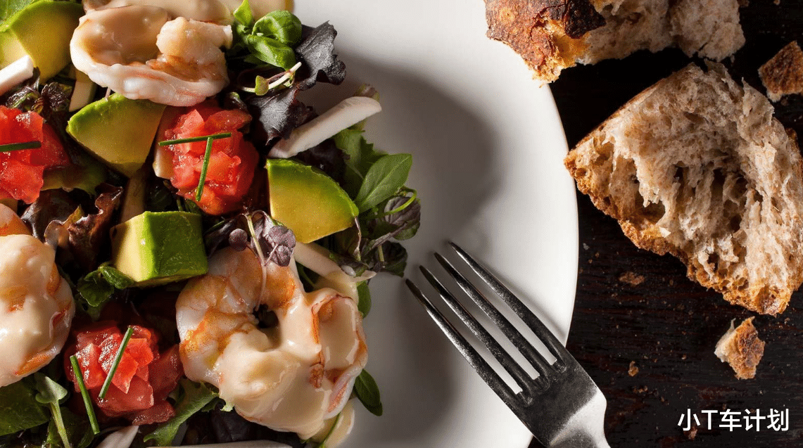 #水果#水果界最大的骗局，难吃还没营养，产量明明很大却卖十几元一颗