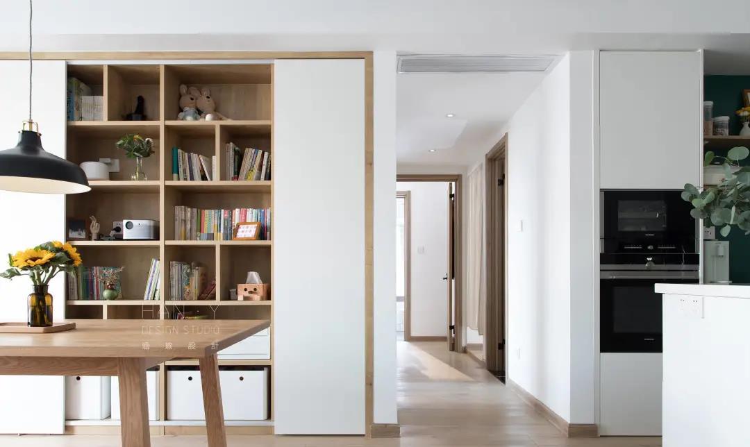 |他家97㎡的房子，舍弃客厅，不买餐桌，这么设计太有远见了！羡慕
