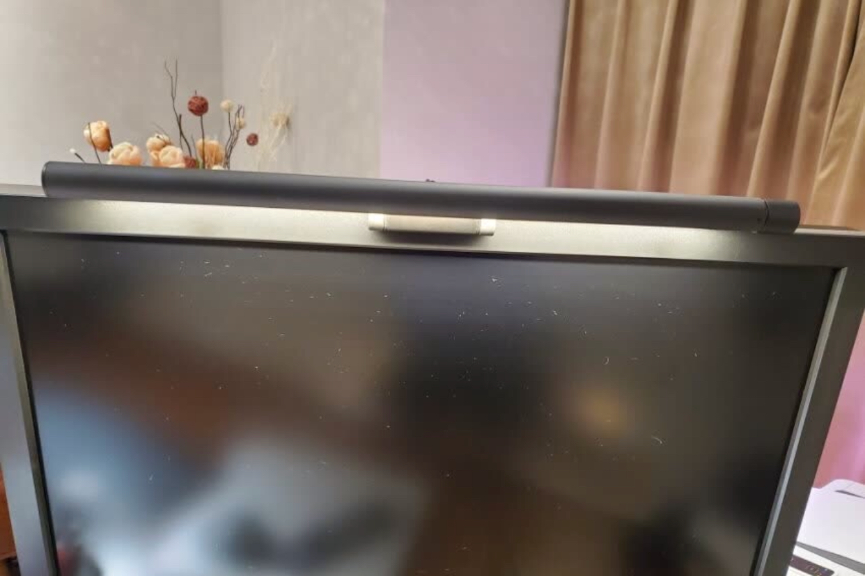 |倍思显示器挂灯入手体验，温和柔光更懂你