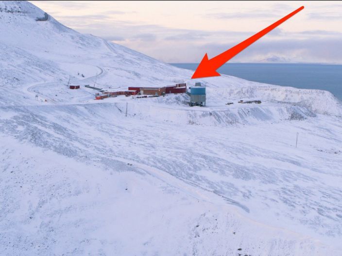 GitHub|在北极山深处的一个老煤矿的多年冻土层中存储了成千上万年的数据