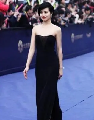 [甄嬛传]都是出演甄嬛传，剪秋一炮而红片约不断，她却空有皮囊被遗忘