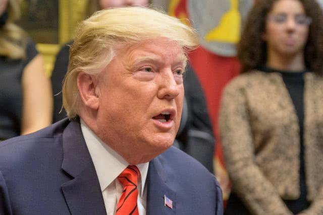 【比亚迪】外媒：特朗普将“华为中兴供货禁令”期限延长一年