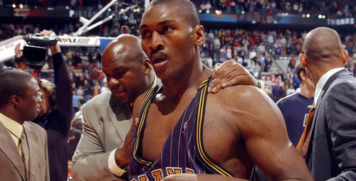 『约什·杰克逊』约什·杰克逊：万人围观，一人拯救