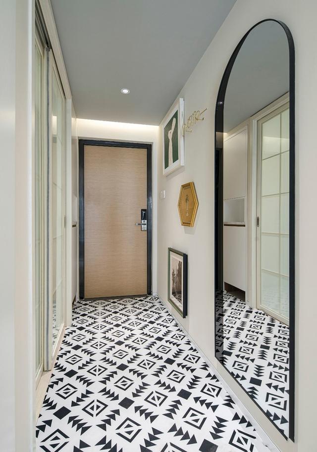 |88平现代风三居室，客厅有充足的采光和亮眼的墙壁