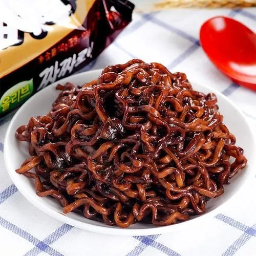 【泡面】网友公认最好吃的5款泡面，第3辣到怀疑人生，看是不是都是你的最爱？