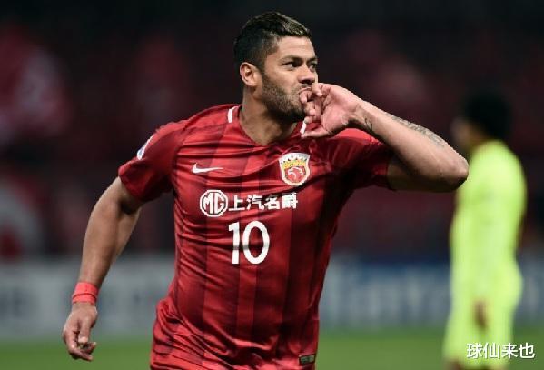 中超▲中超球员综合能力金字塔排名：胡尔克3档，扎哈维仅2档，1档有2人