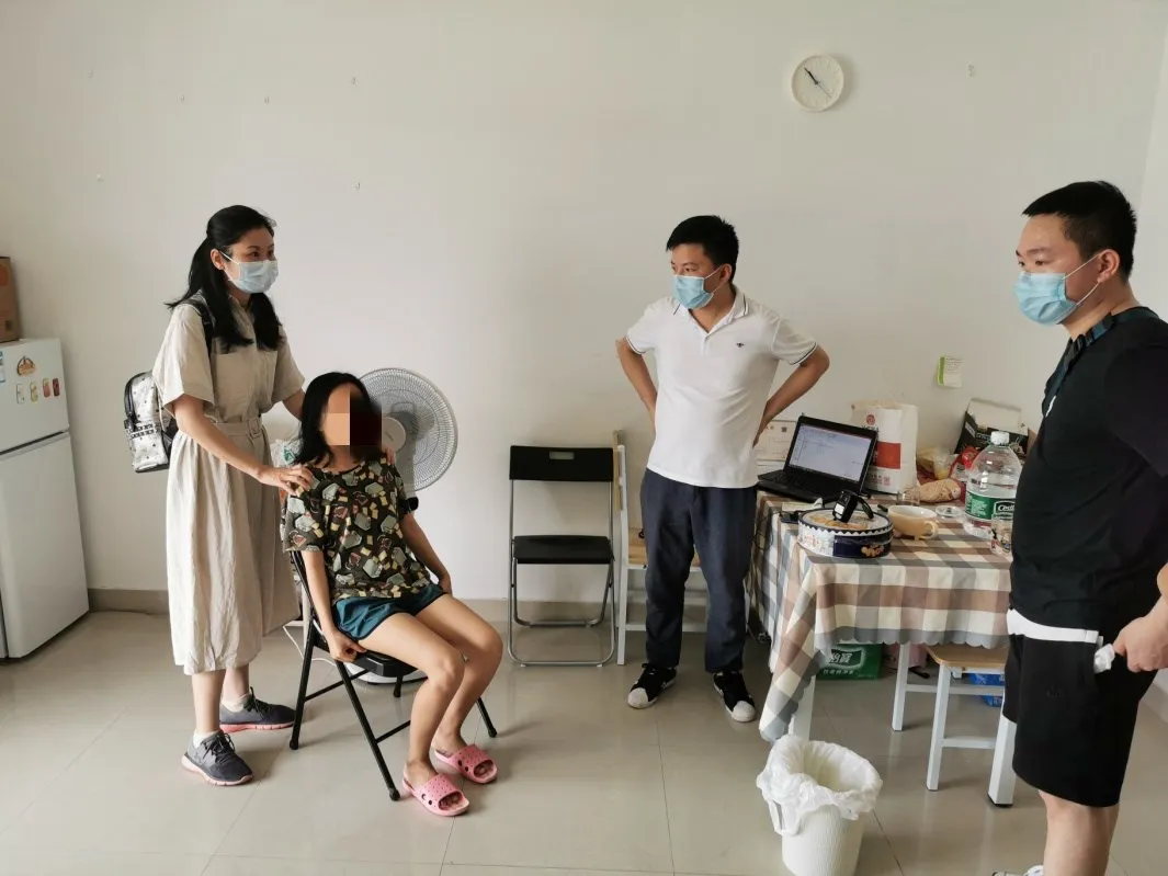 直播平台|90后女主播通过色情表演获利百万