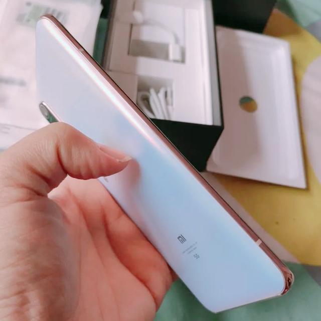 小米科技|被严重低估的旗舰，骁龙865+90Hz+512G，仅半年遗憾沦为退场价