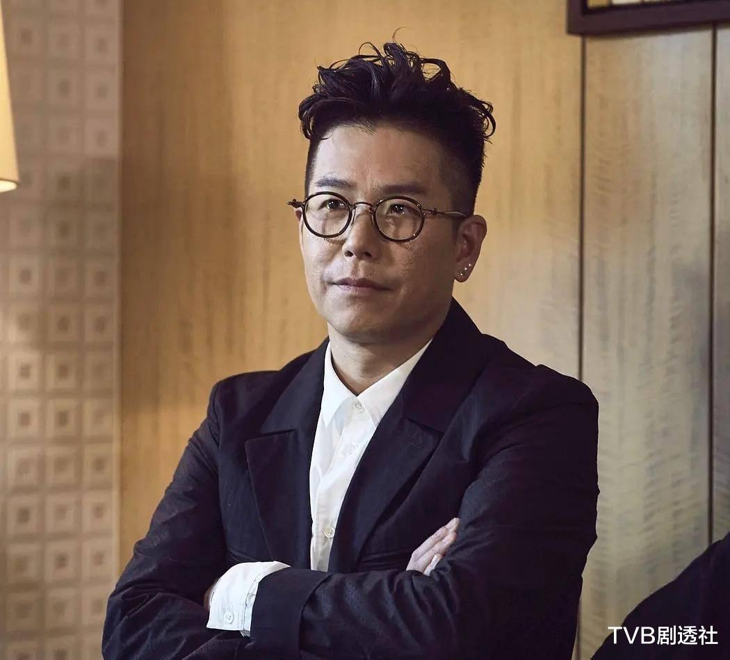 林晓峰|宣布离婚！香港著名演员结束与妻子18年婚姻，去年还在节目中大秀恩爱