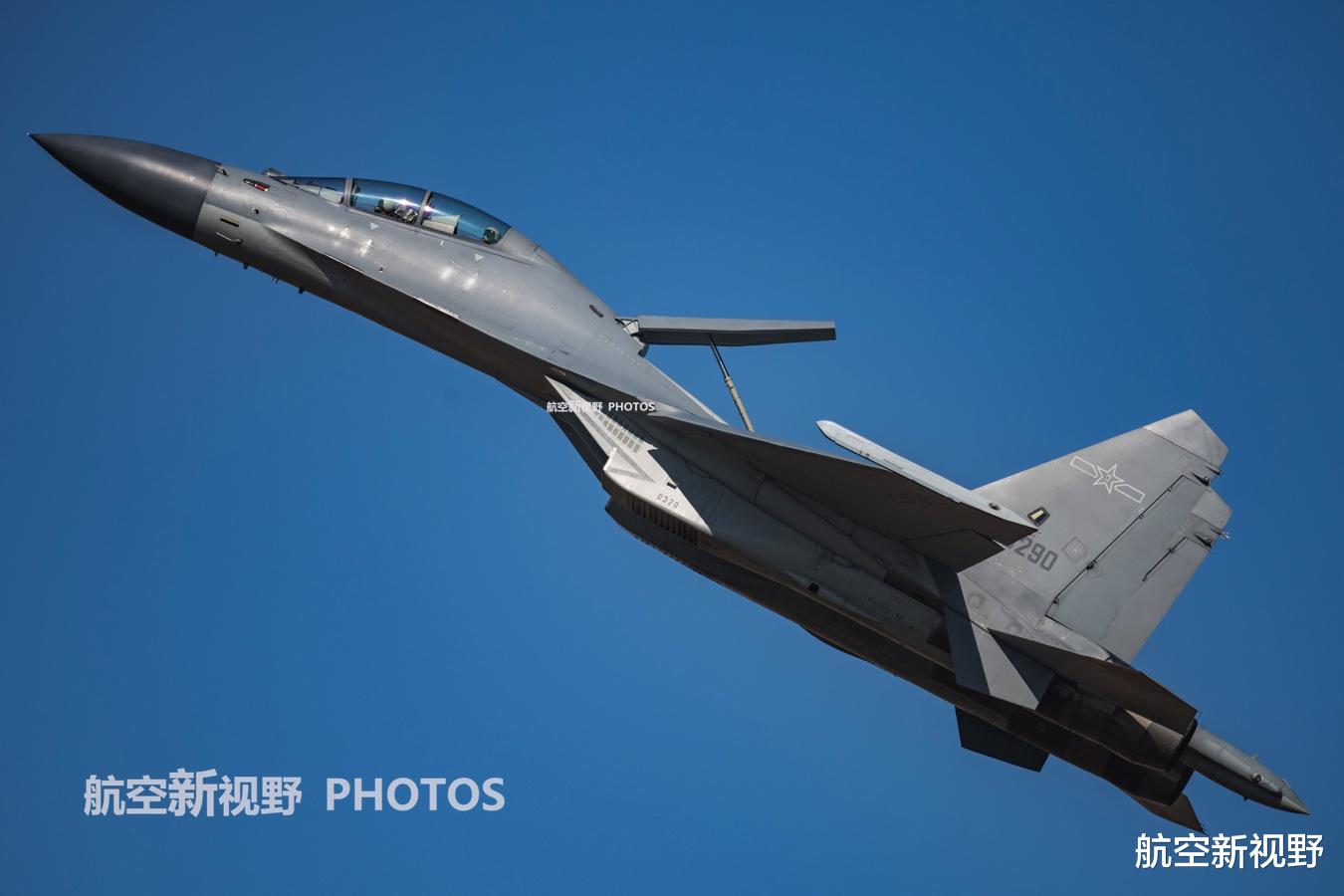 歼-16|四代机暴力美学的绝唱，终极苏-27巅峰对决，歼-16与苏-35谁更强