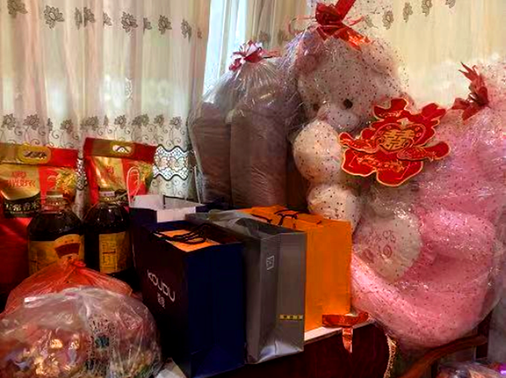 娱乐星闻精选 内衣小了逃跑新娘发声？谈彩礼时就不愉快了，嫁妆100000照片曝光