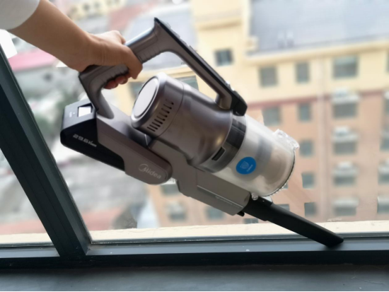 吸尘器|清洁从未如此轻松,美的弯折吸尘器P7让你告别“极限挑战”