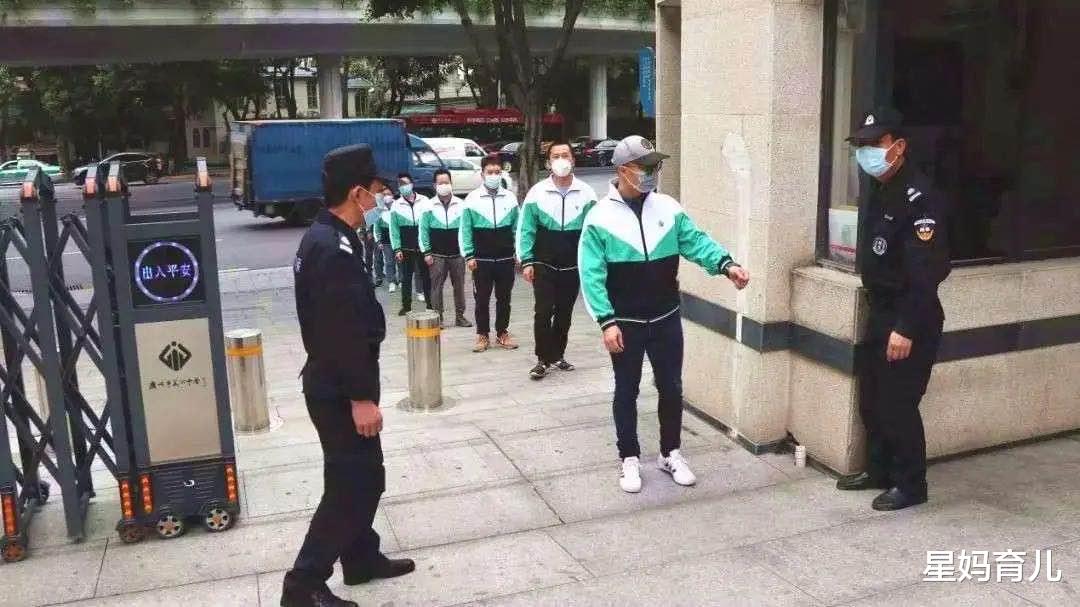 「云南」最新消息：全国22省宣布开学时间，只有这个省紧急按下“暂缓键”