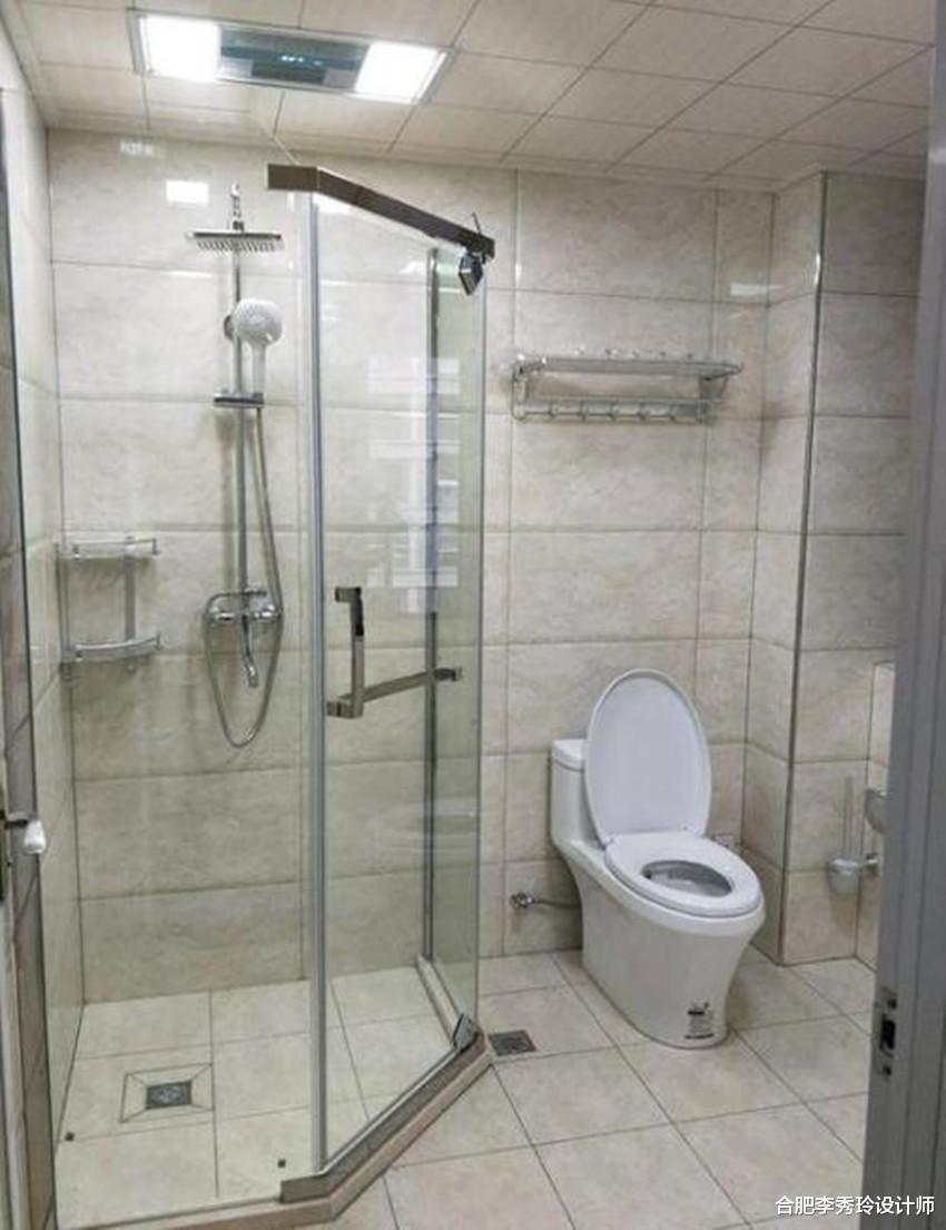 『北欧风』就是淋浴房拐角比我家多一个墩子，档次一下差好远！确实比外面桑拿房方便