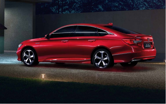 本田雅阁|本田雅阁十代,性价比高,耐久的发动机和大气的外观是优势