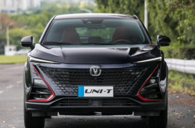 【长安汽车】还有1个月就上市！长安“黑豹”比皓影还帅，逼格不输50万宝马