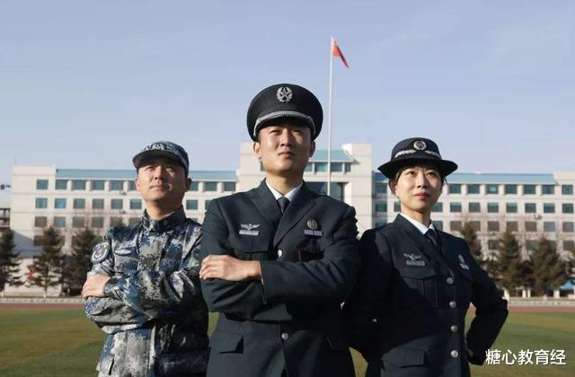 大学|新出炉的“铁饭碗”排名,公务员竟没进前三,第一名大家意想不到