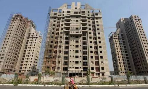 家庭资产70%以上都是房产，均资产161万，专家为什么说房价不能降