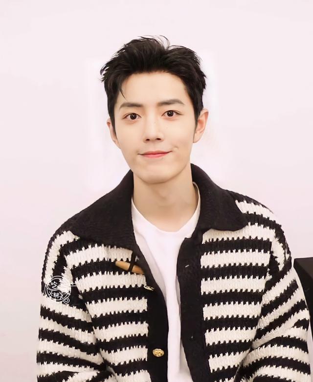 天亮嗨到天黑 肖战深夜发文谈重庆，便利贴男孩的温暖，无时无刻不在