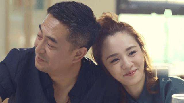 赵薇|赵薇当众卖惨，一句话暴露娱乐圈黑幕：击溃中年女性的绝不是离婚