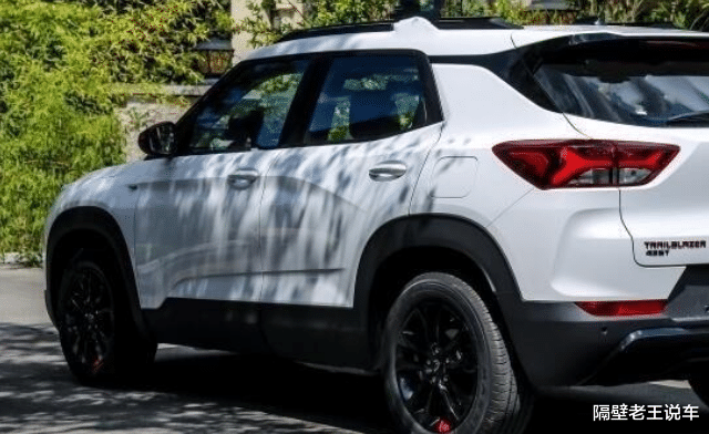 动力|从18万跌到11万，成合资\价格屠夫\，配四驱9AT油耗6，完胜CRV