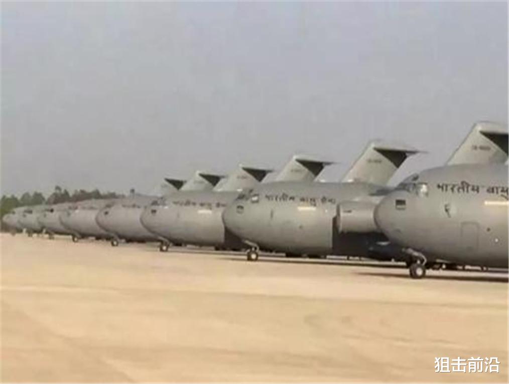 印度@印度前线机场一片繁忙，美制运输机格外抢眼，各兵种在紧张地备战
