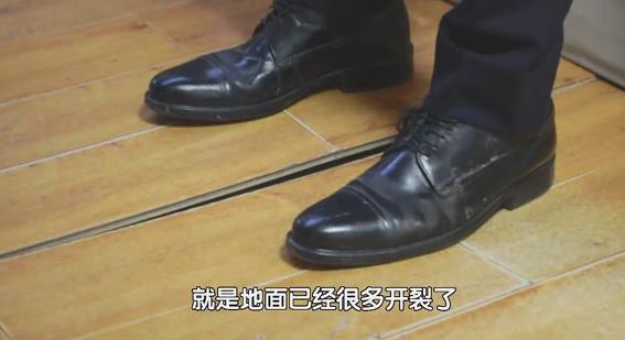 :一家3口住20㎡,全家染上怪病,枕头上都是水,纸巾落一地