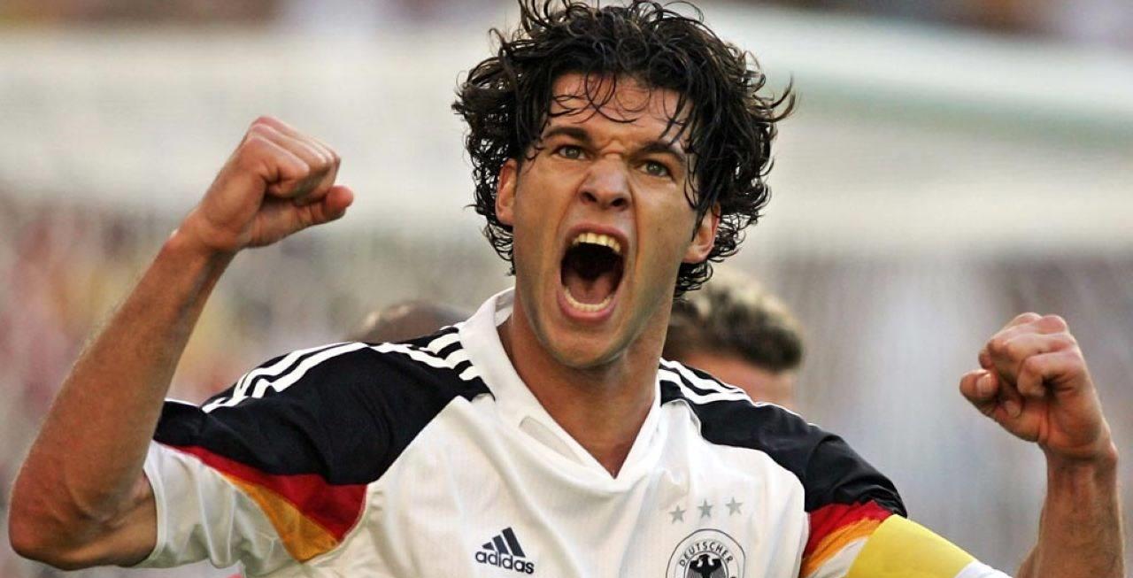 【里卡多】生于1976年的豪奢阵容：赤手门将，巨人矮卫，帅才中场，外星弹头