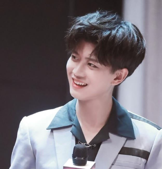 亲爱的麻洋街|任嘉伦又一新剧开机？现场对女主太宠，看到熟悉的她，cp粉激动了