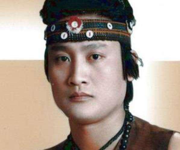 春晚■因春晚走红，成名后摔成脑瘫、妻儿远离的万沙浪，如今怎么样了？