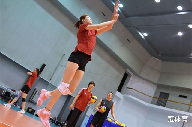 『郎平』女排20岁天才终亮相,为奥运会又有新气象,郎平助她不断蜕变