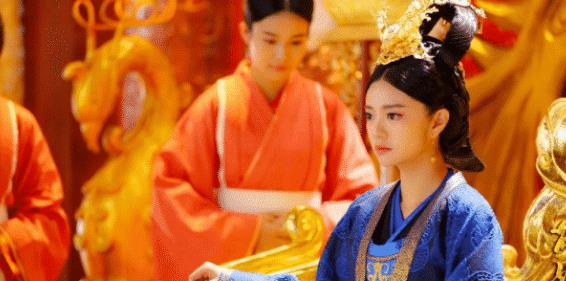 母仪天下|演过皇后的六位女星：董洁最无气质？她仅靠坐姿就已母仪天下！