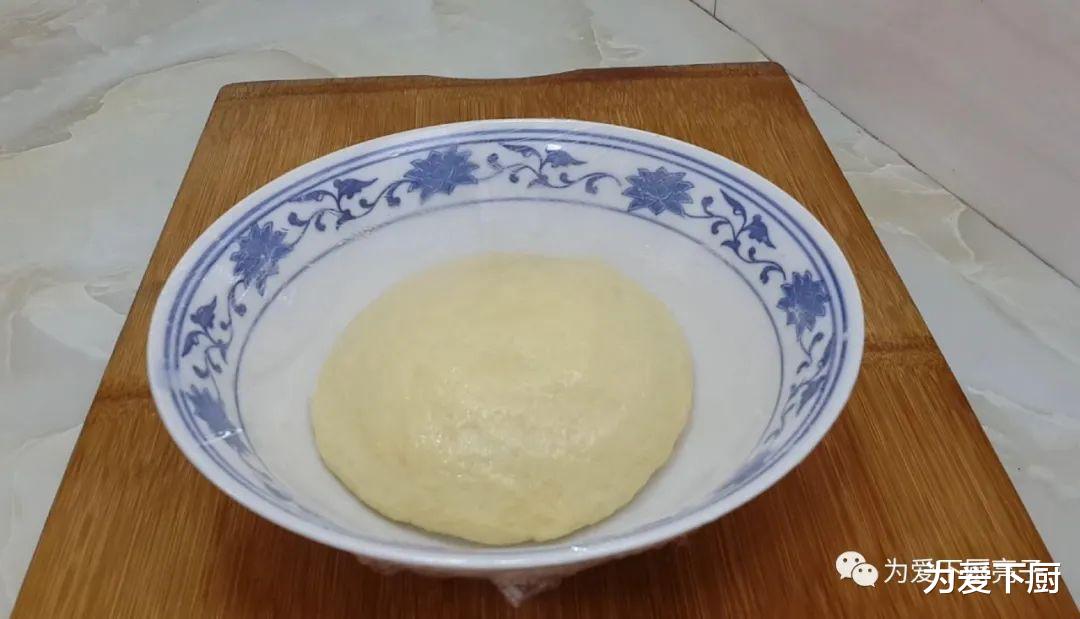 [鸡蛋]面粉别再烙饼了，加4个鸡蛋，又香又脆又松软，比饼干油条还好吃