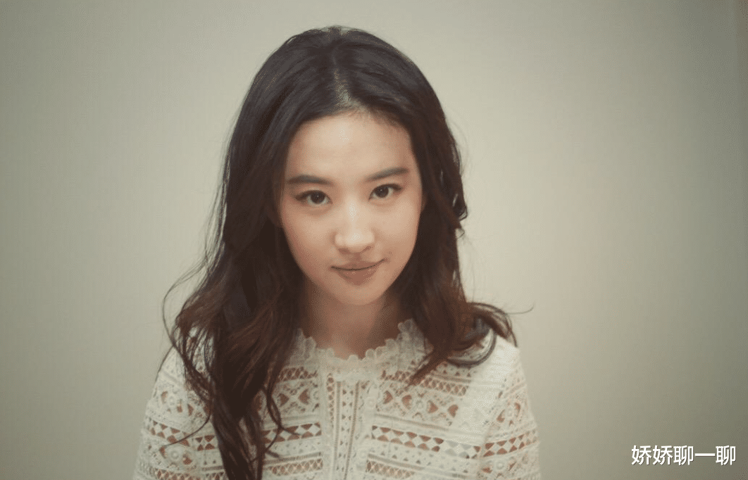 [唐僧]撤侨令逐客令下，回国“保命”的5位明星，恐将面临“无籍可归”