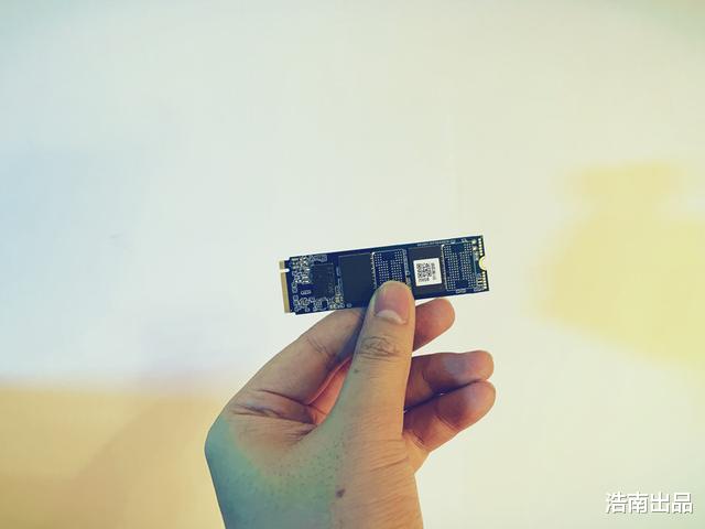 翻新机|3000元装一台让朋友羡慕的电脑，炫酷外观下，也能很实用！