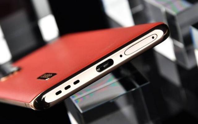 黑科技@又一顶配旗舰诞生,性能并非关键,现在追求功能黑科技更足