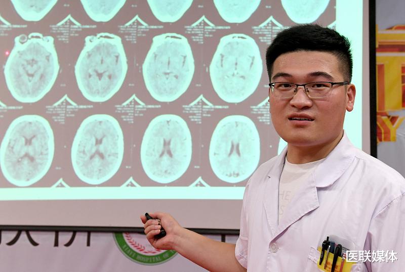 脑梗|身上若有这4处“发硬”，最好去查一下，或许是脑梗在“接近”