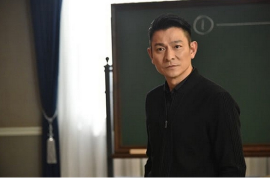 『电影』23年前，这部电影给刘德华1200万片酬，穷到连群演都请不起