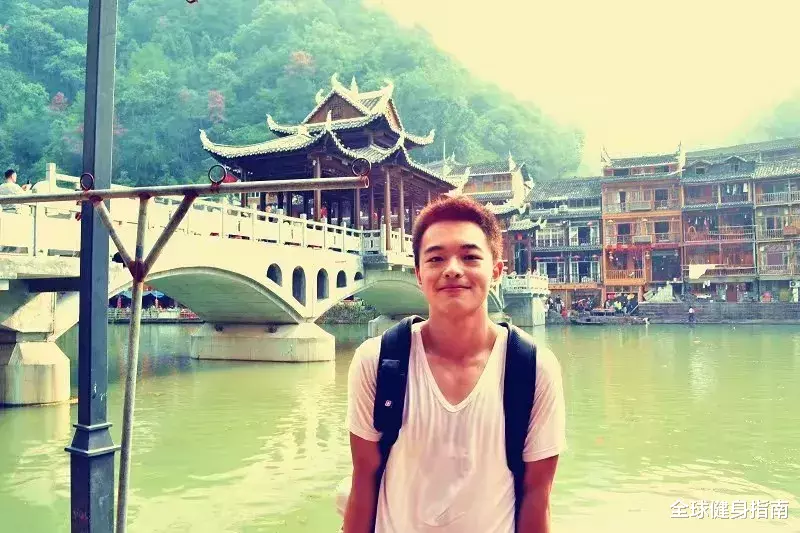 健身|26岁新疆余文乐!开挂的人生是何种体验?明明可以靠脸他偏不!