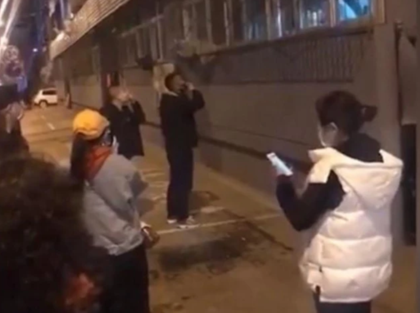 『隔离』为何留学生回国不配合隔离的事件频频发生？网友道出了背后实情
