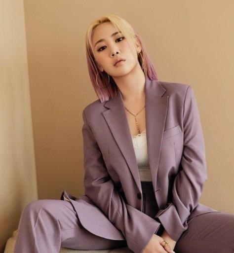 jyp|她风光签约JYP,减肥24斤也没能红,朴振英:对不起没捧红你