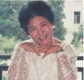 赵丽蓉|赵丽蓉：一婚生两2子丧夫，再嫁小叔生2子再守寡，死前要求安乐死